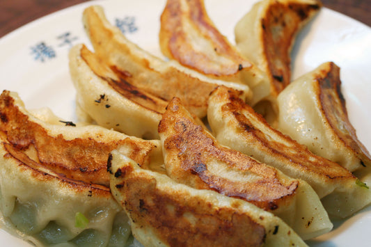 送料無料 創業50年老舗の自家製餃子80個入り - 揚子菜館